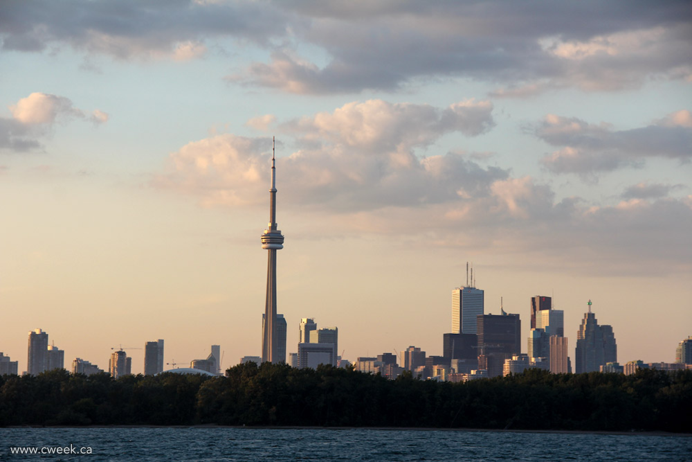 CN Tower - Toronto Island View CN Tower - Toronto Island View